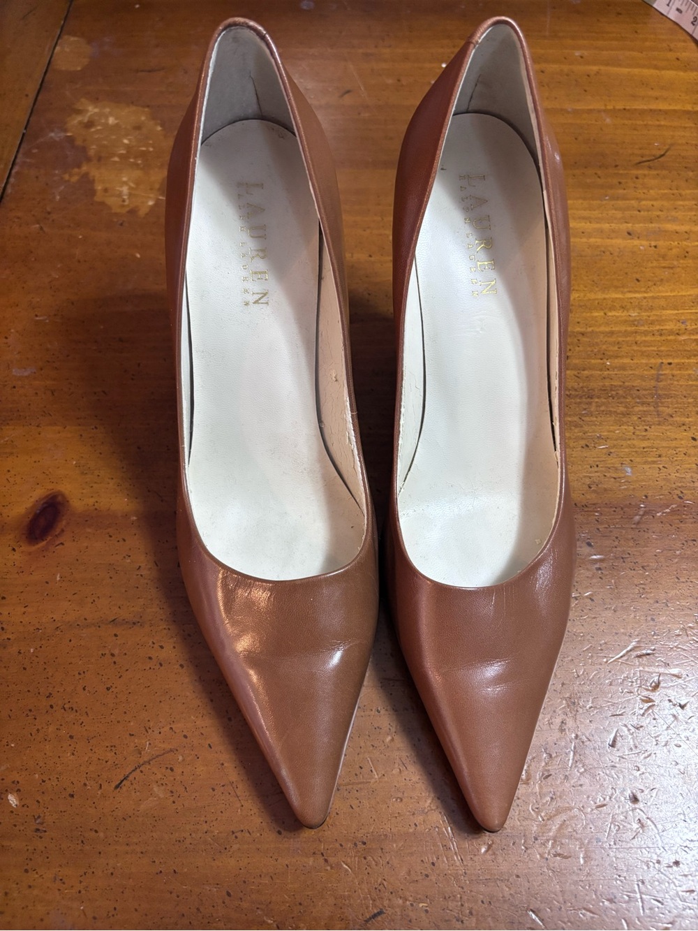 Ralph Lauren Tan Leather Pointed-Toe Pumps - Picture 2 of 11